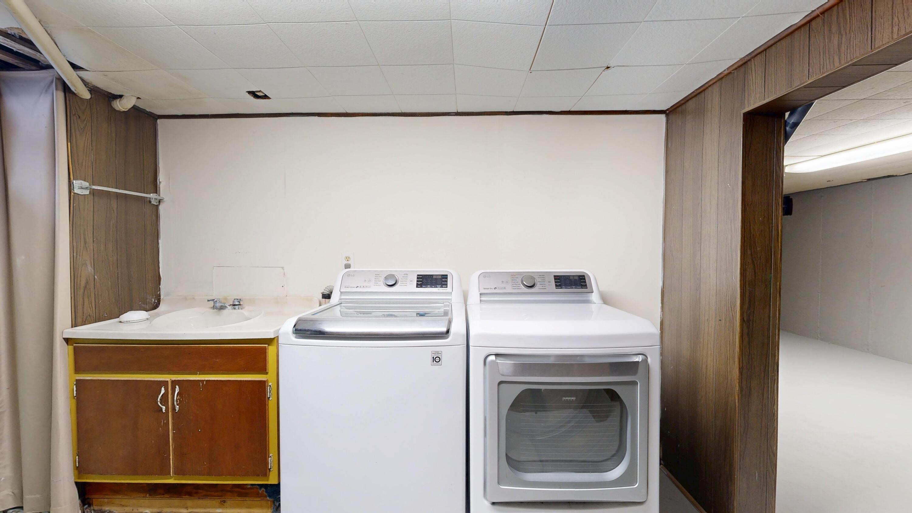 16 Orchard Circle Lewiston ME 04240