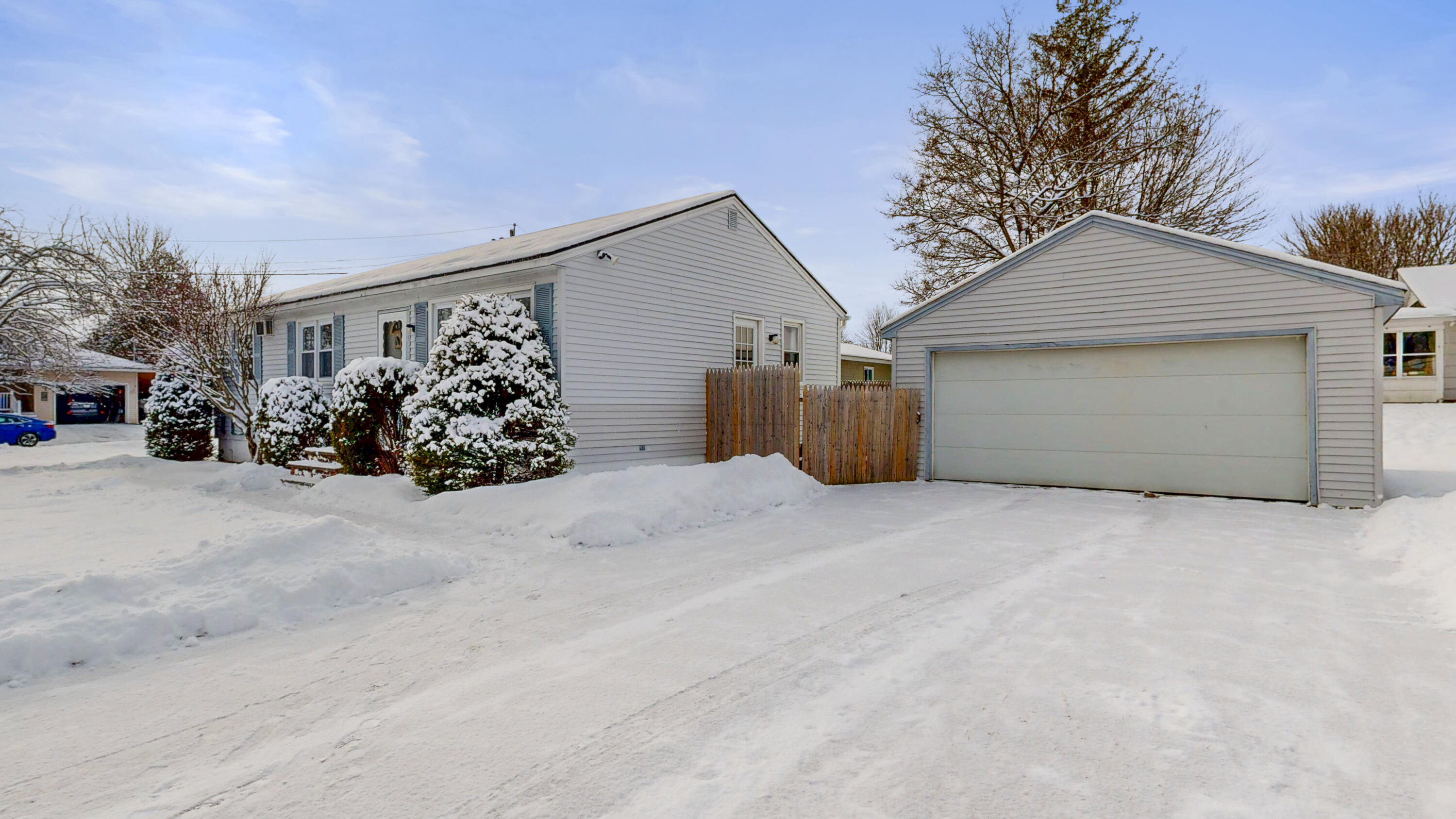 16 Orchard Circle Lewiston ME 04240