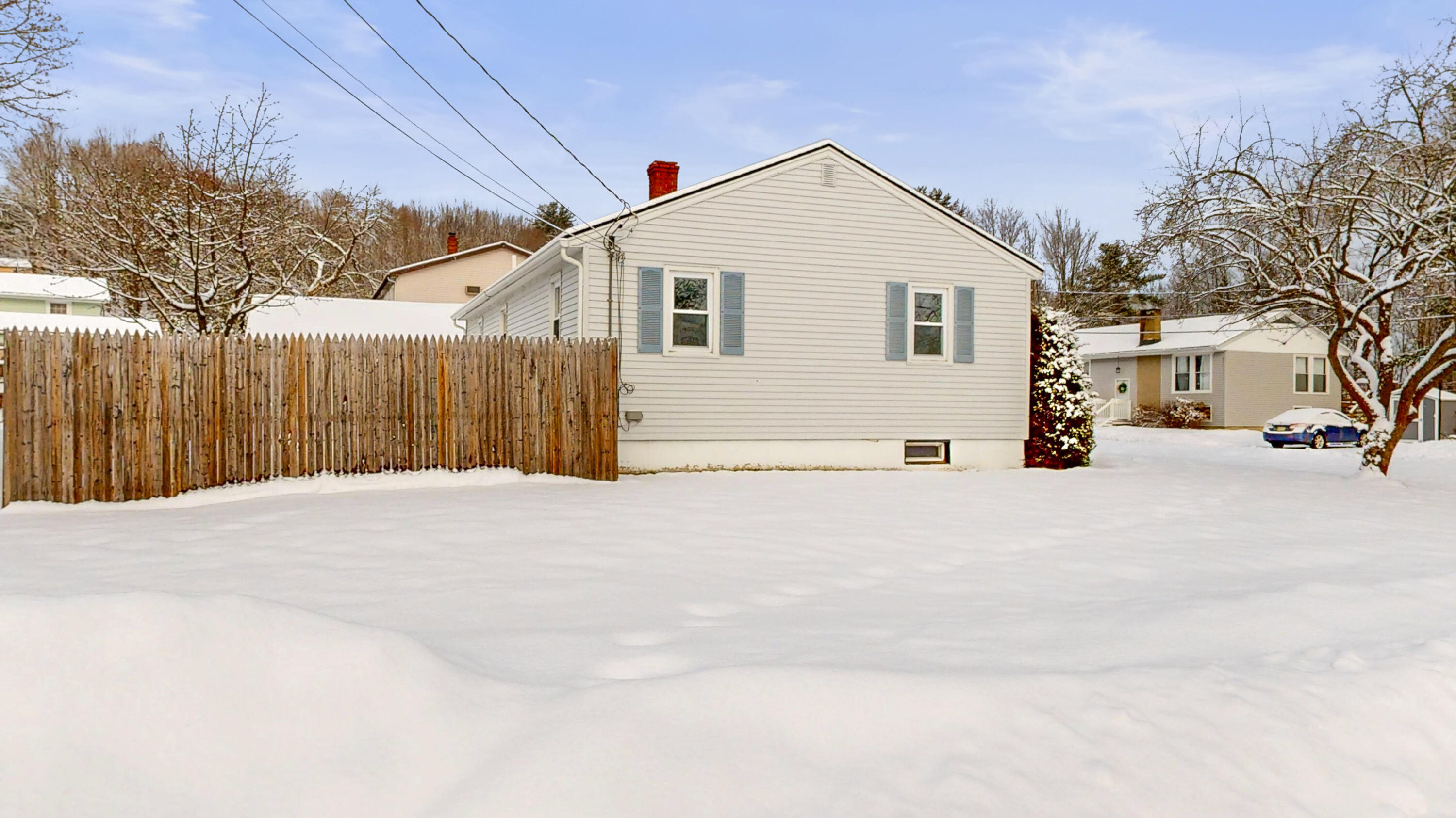 16 Orchard Circle Lewiston ME 04240