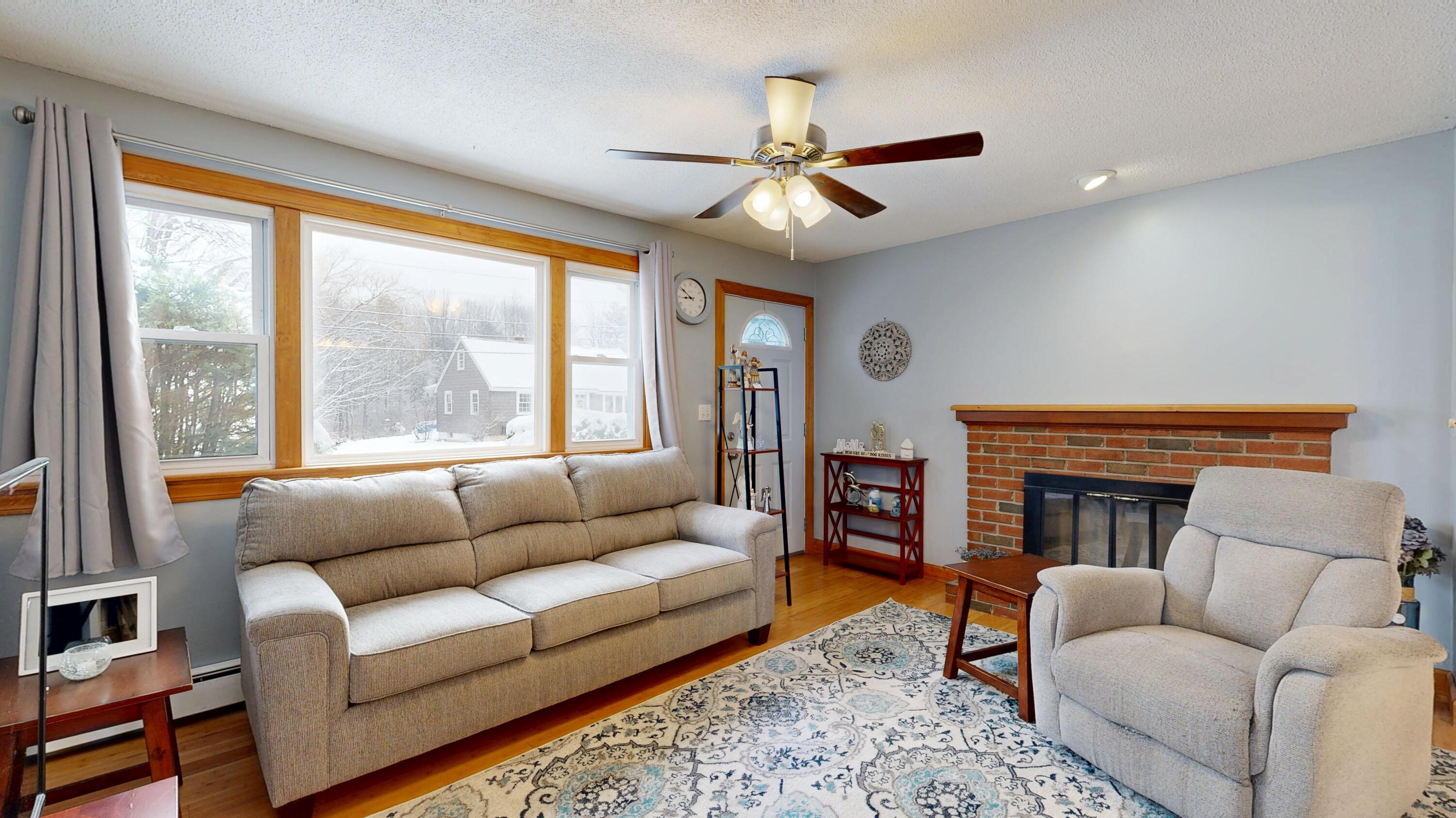 16 Orchard Circle Lewiston ME 04240