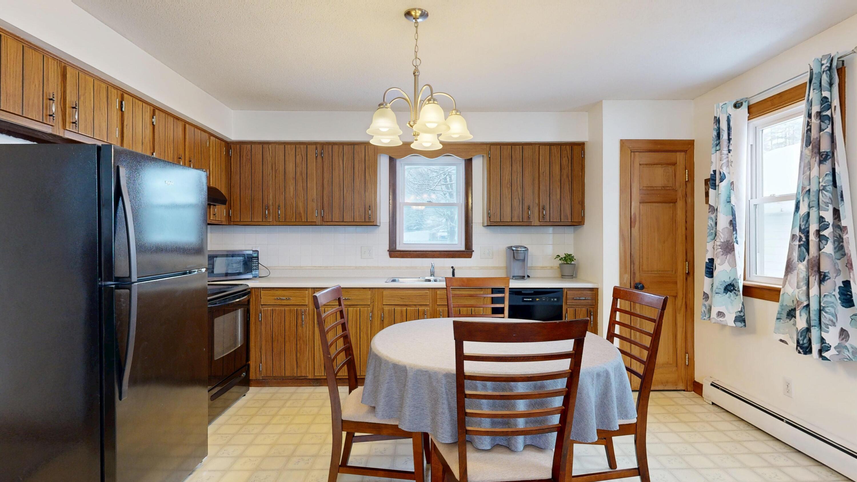 16 Orchard Circle Lewiston ME 04240