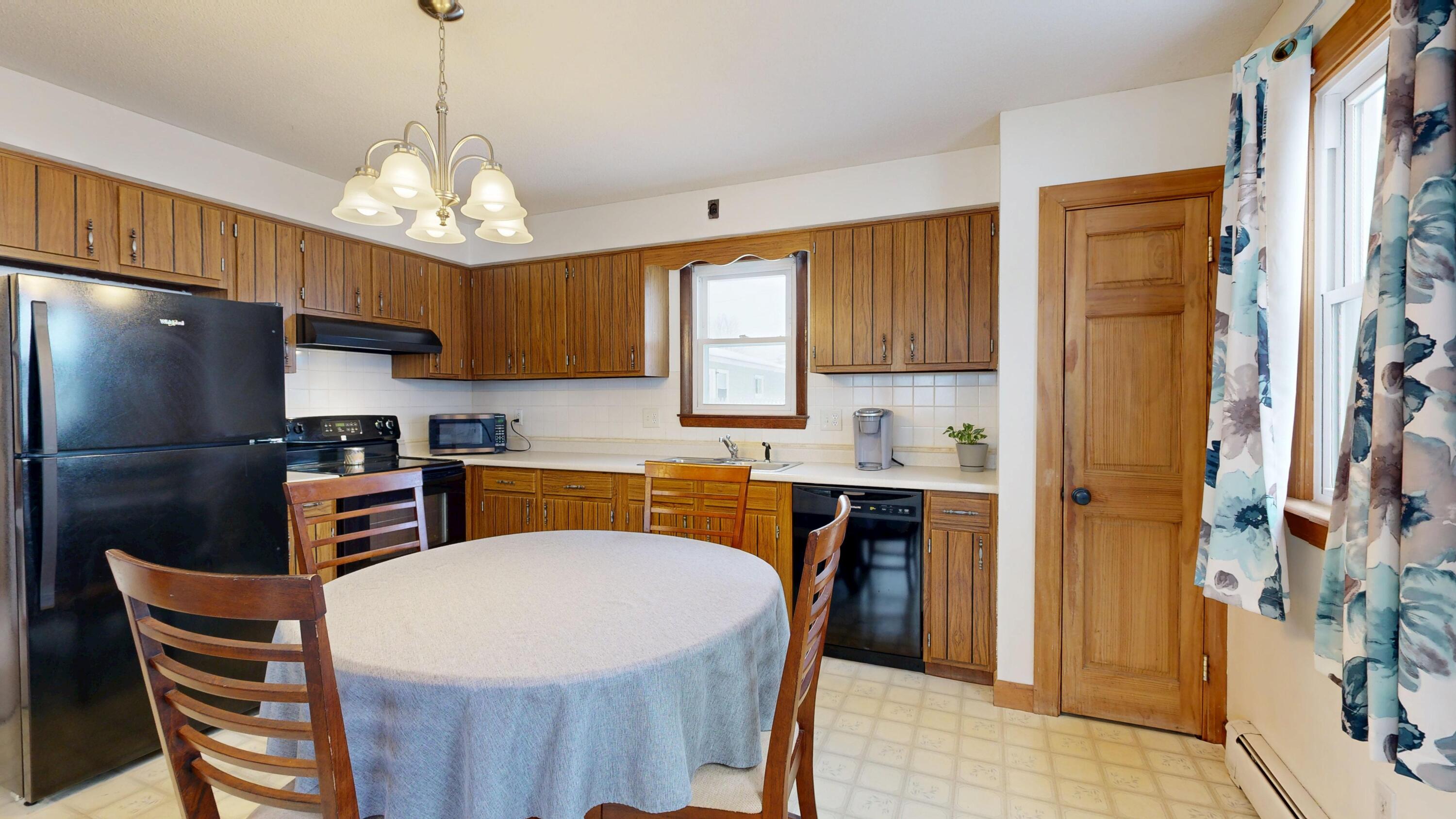 16 Orchard Circle Lewiston ME 04240