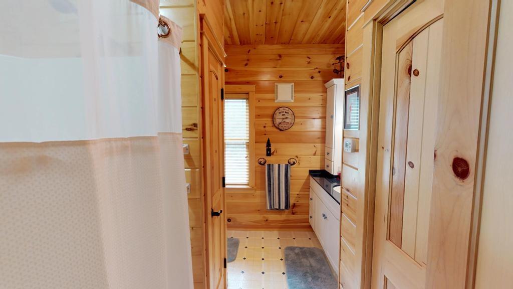 211 Evergreen Point Road Beaver Cove ME 04441