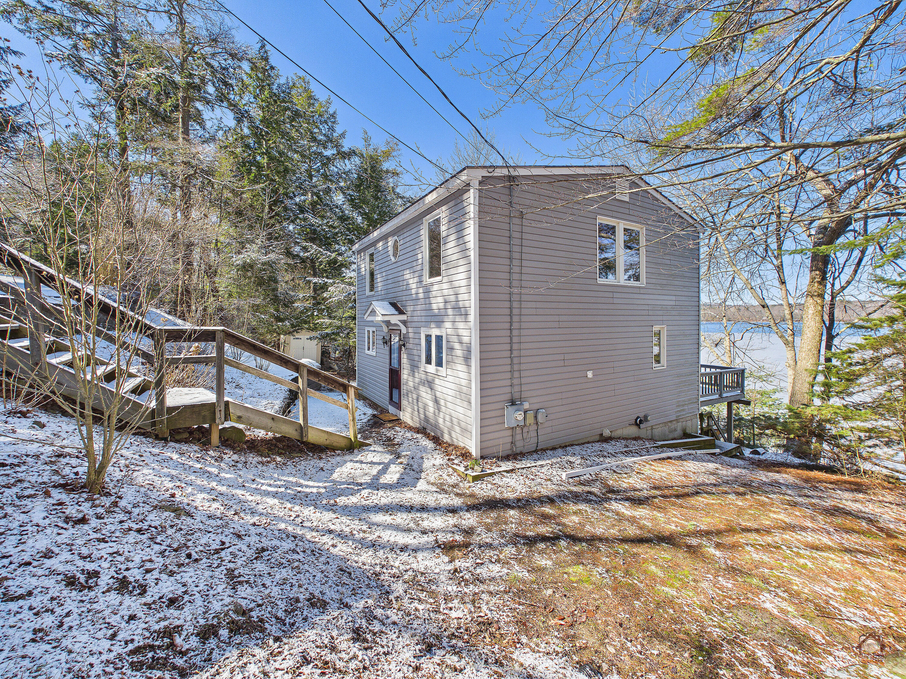 956 Memorial Drive Winthrop ME 04364