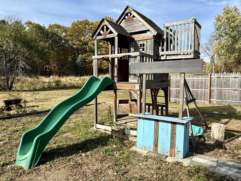 48 Pond Street Bucksport ME 04416