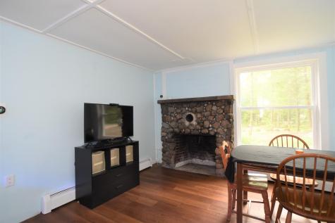 185 Meadow Road Raymond ME 04071