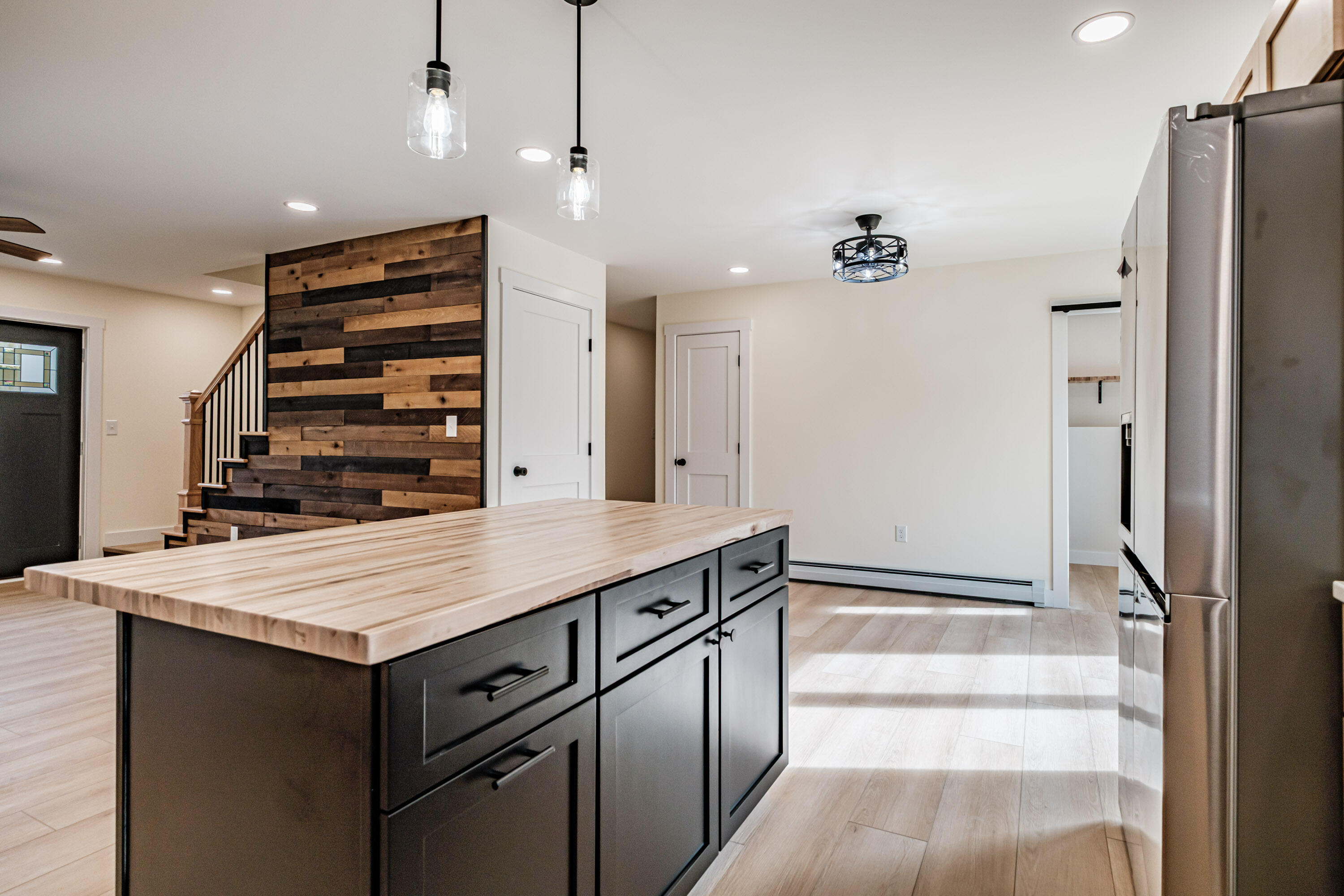 11 Nishell Drive Paris ME 04281