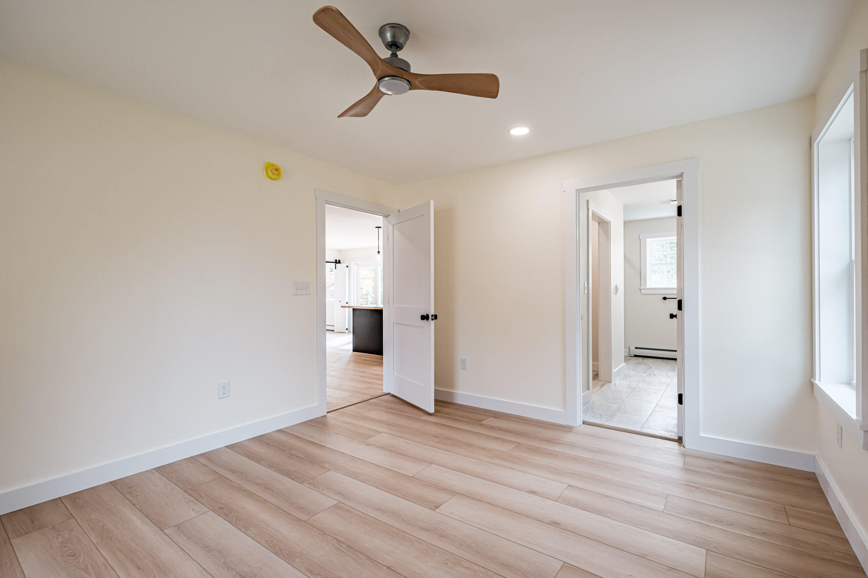 11 Nishell Drive Paris ME 04281