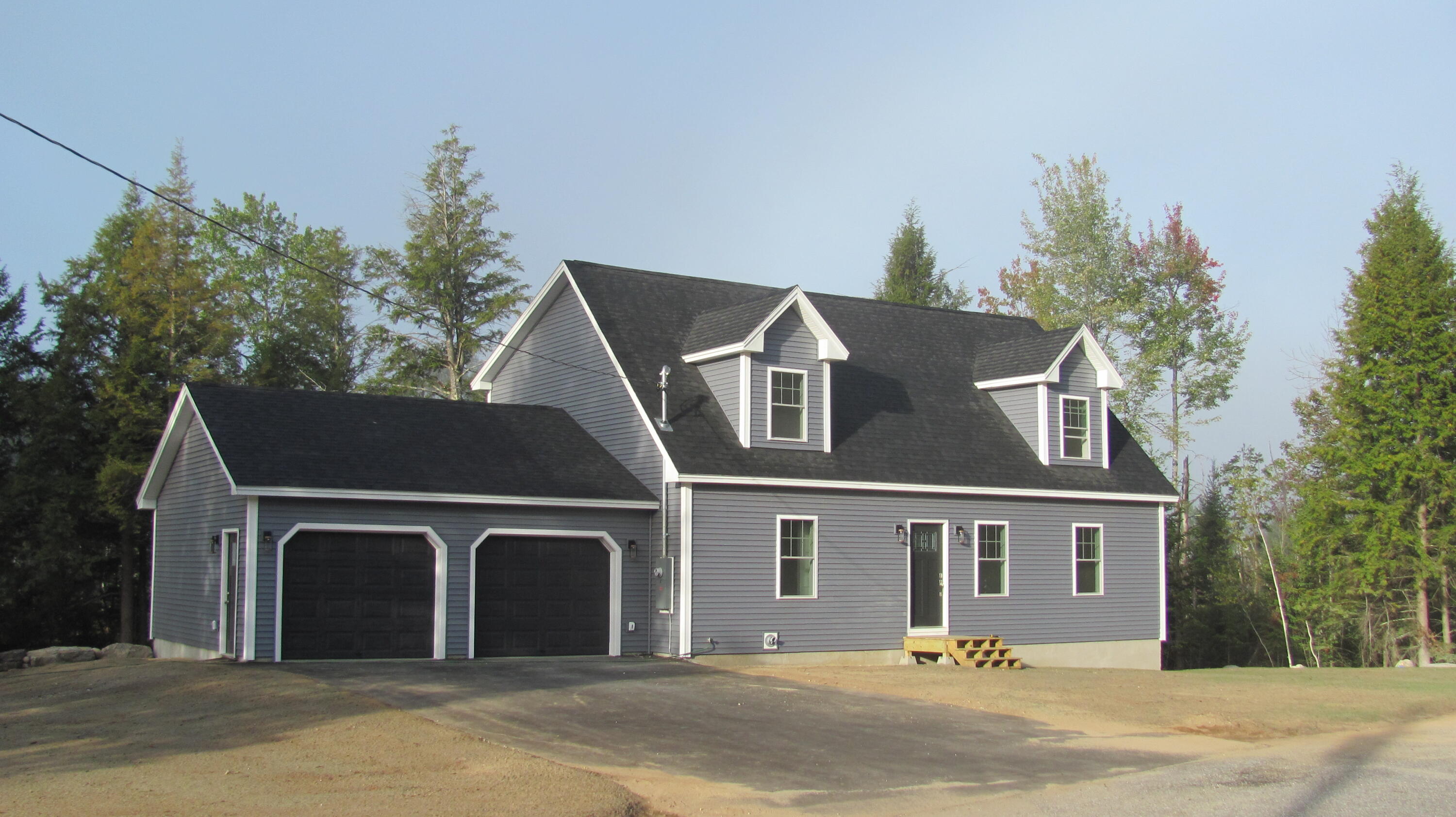 11 Nishell Drive Paris ME 04281