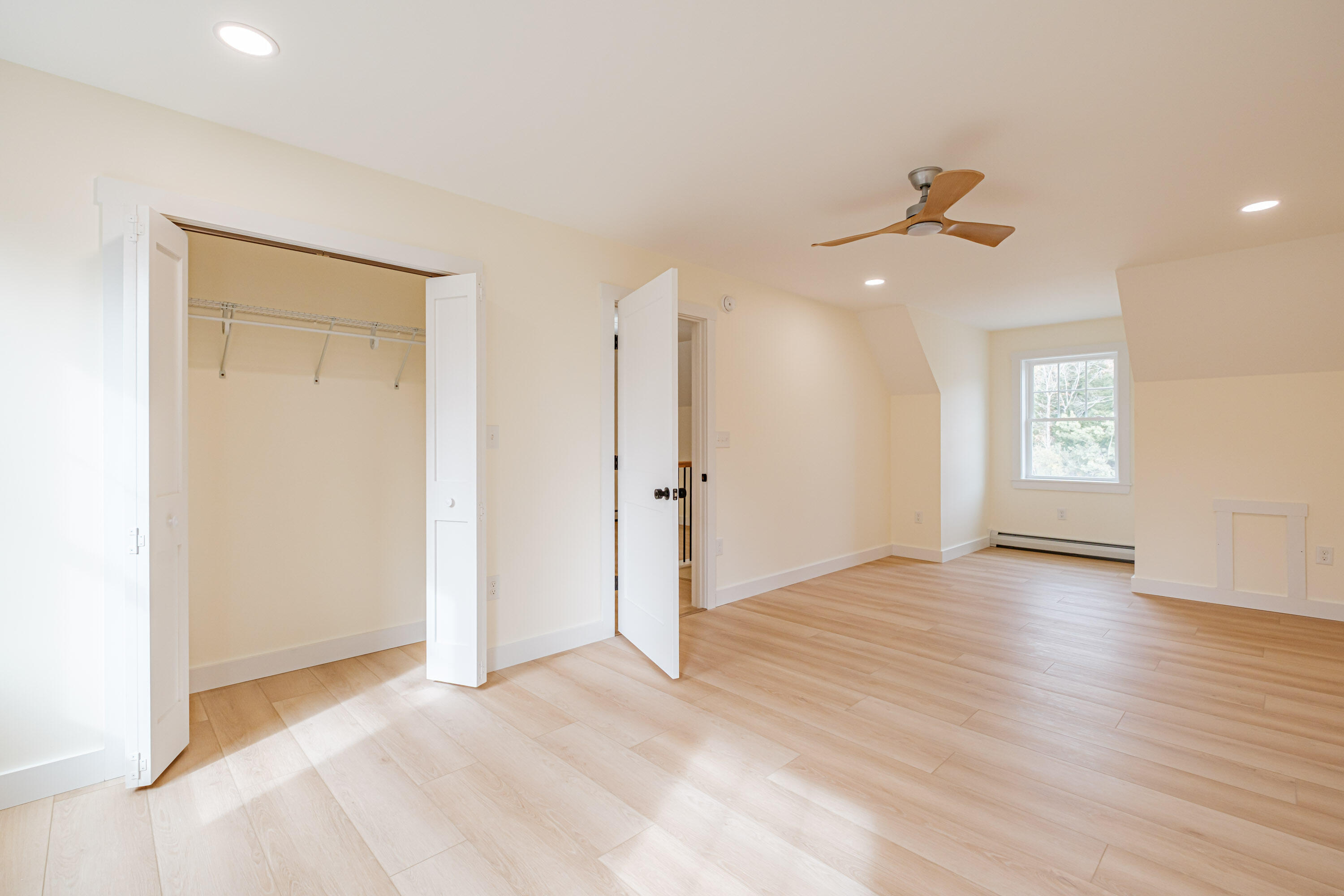 11 Nishell Drive Paris ME 04281