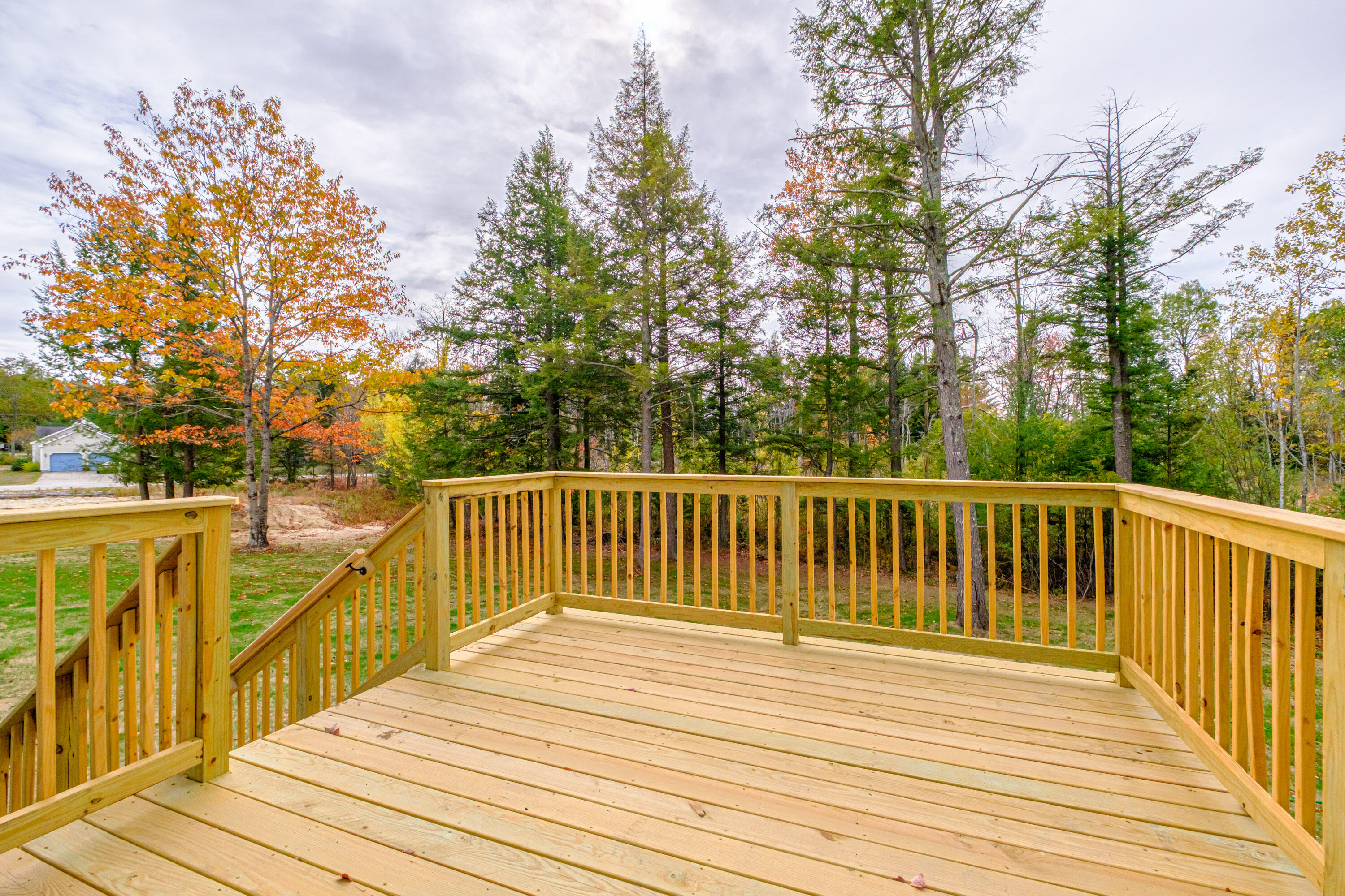 11 Nishell Drive Paris ME 04281