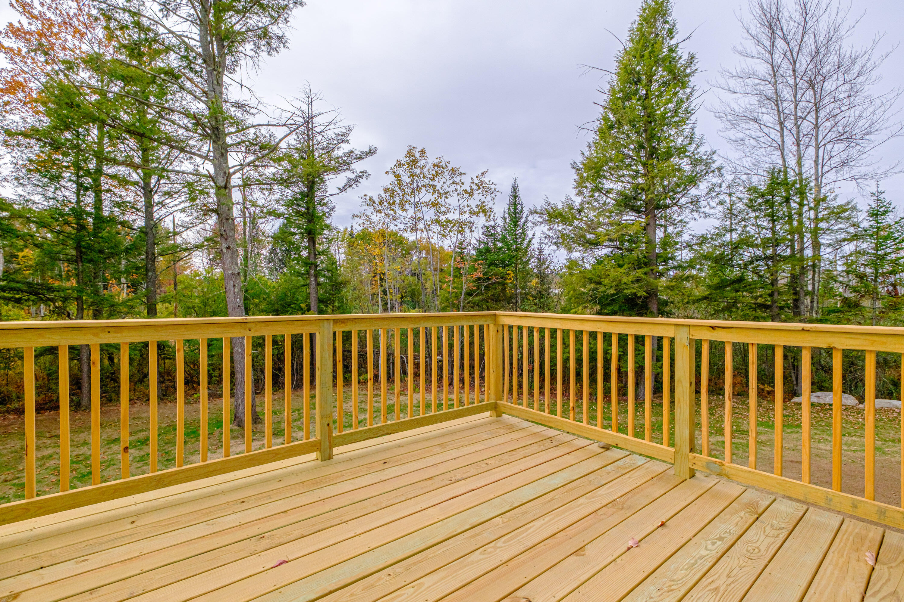 11 Nishell Drive Paris ME 04281