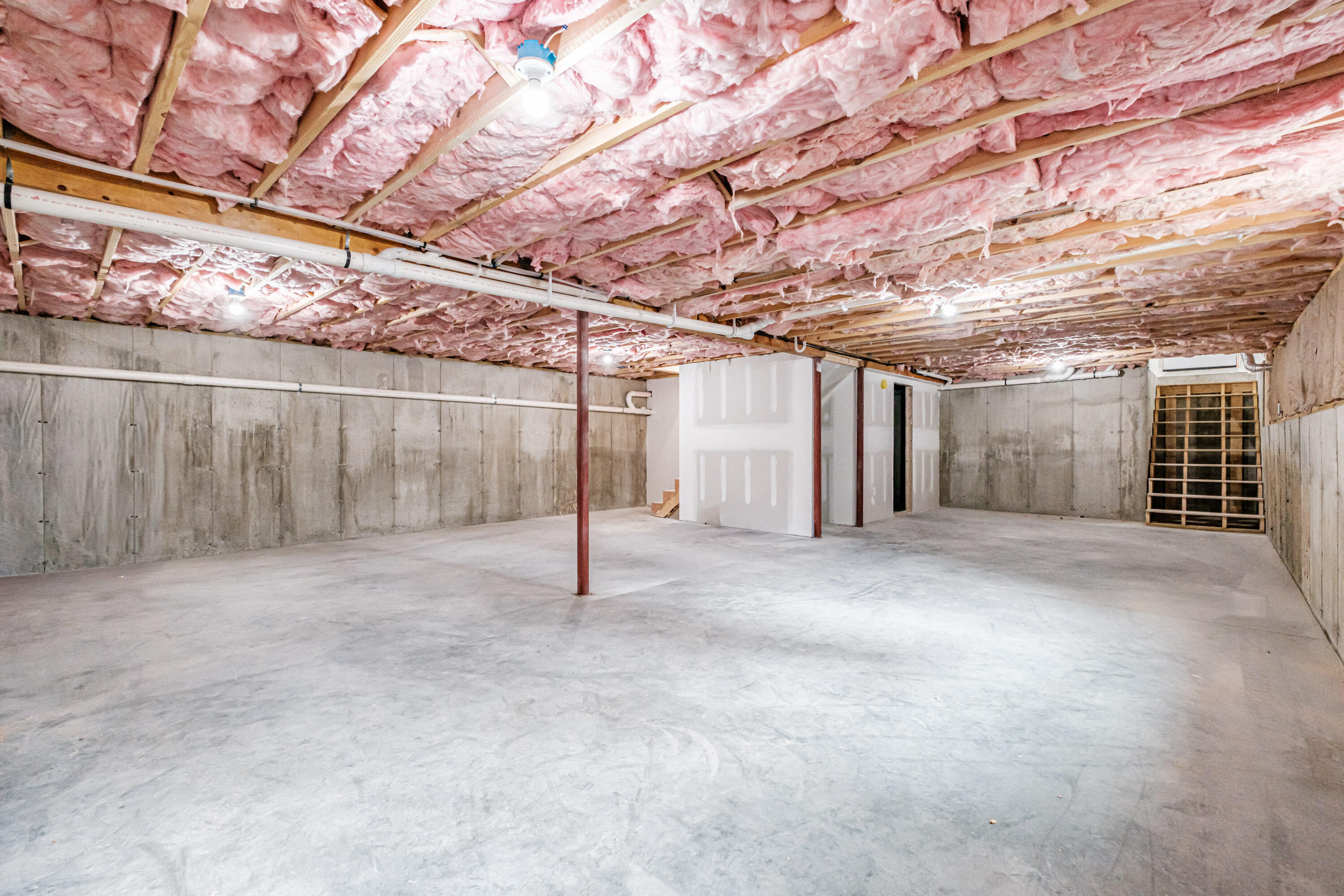 11 Nishell Drive Paris ME 04281