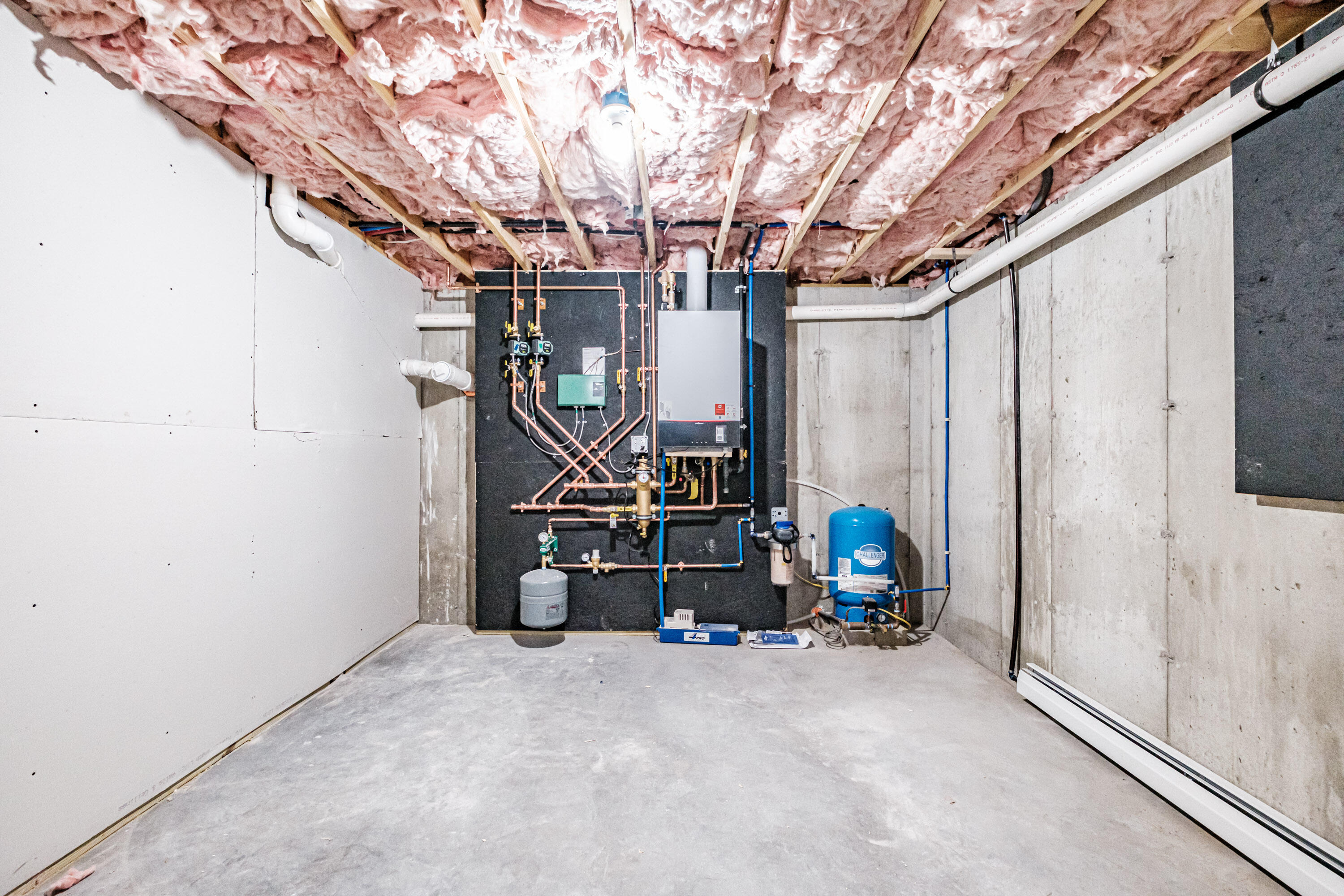 11 Nishell Drive Paris ME 04281