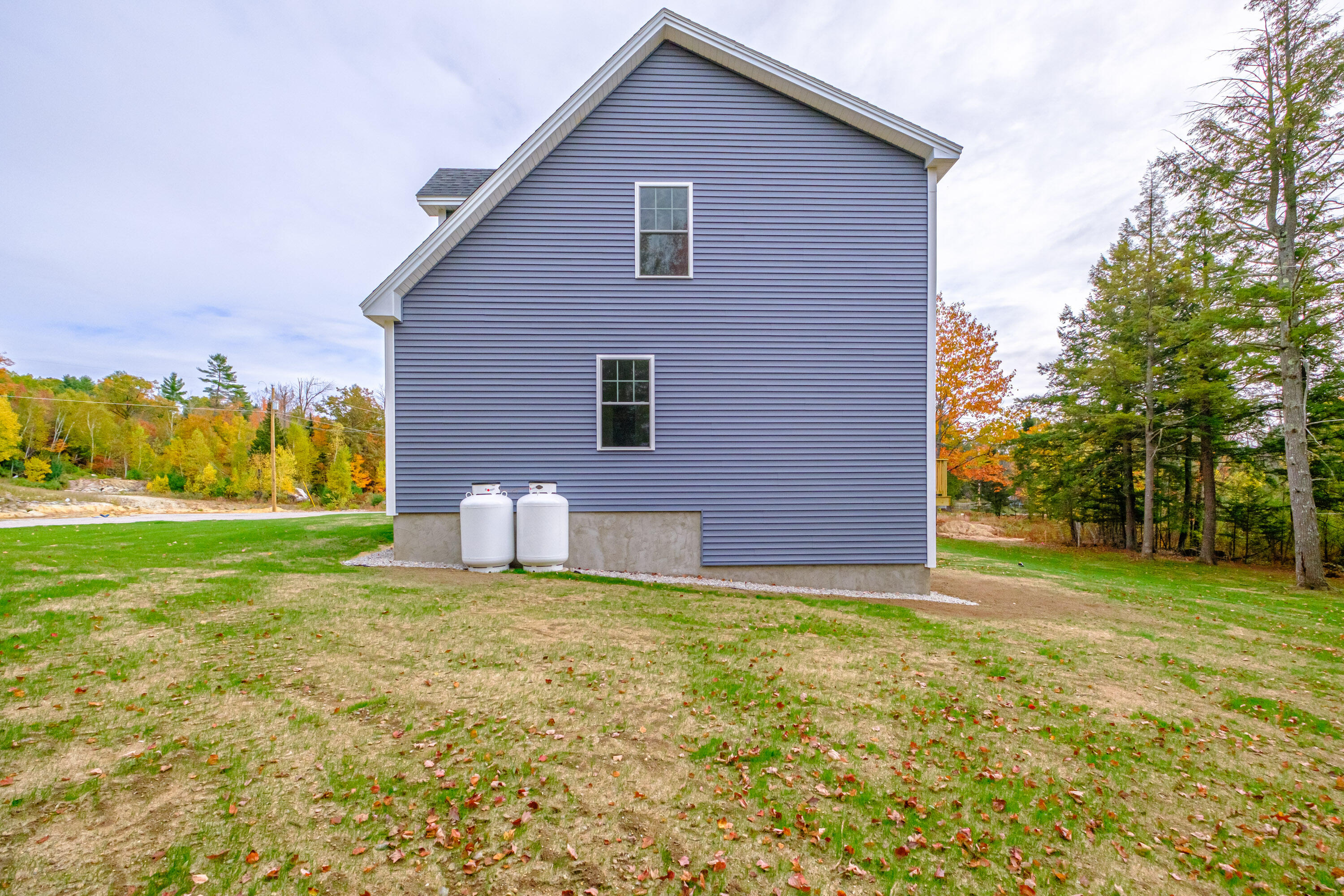 11 Nishell Drive Paris ME 04281