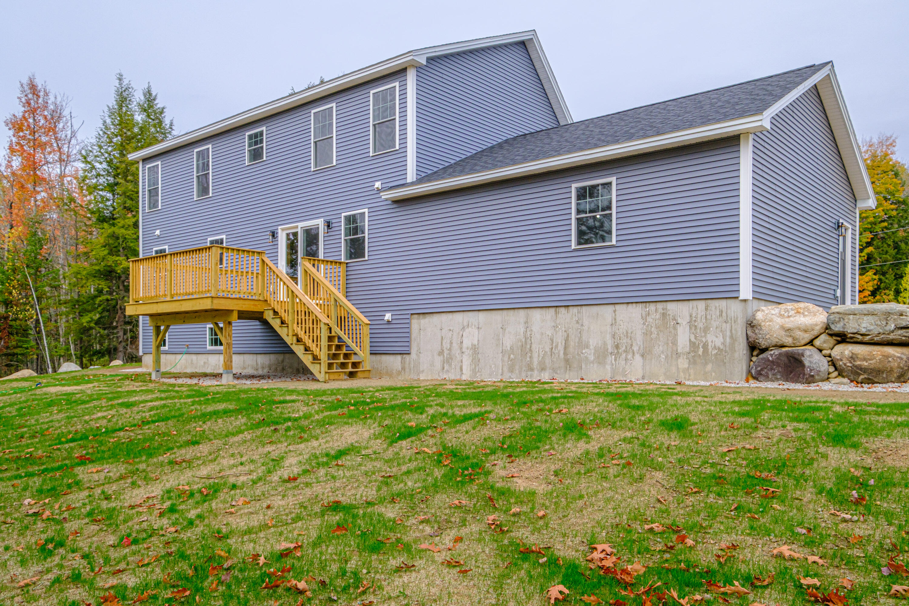 11 Nishell Drive Paris ME 04281