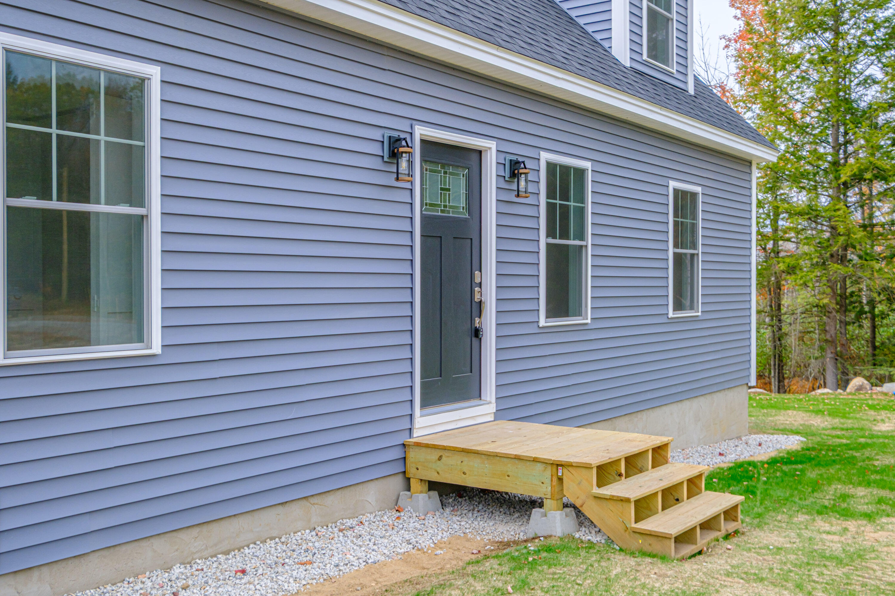 11 Nishell Drive Paris ME 04281