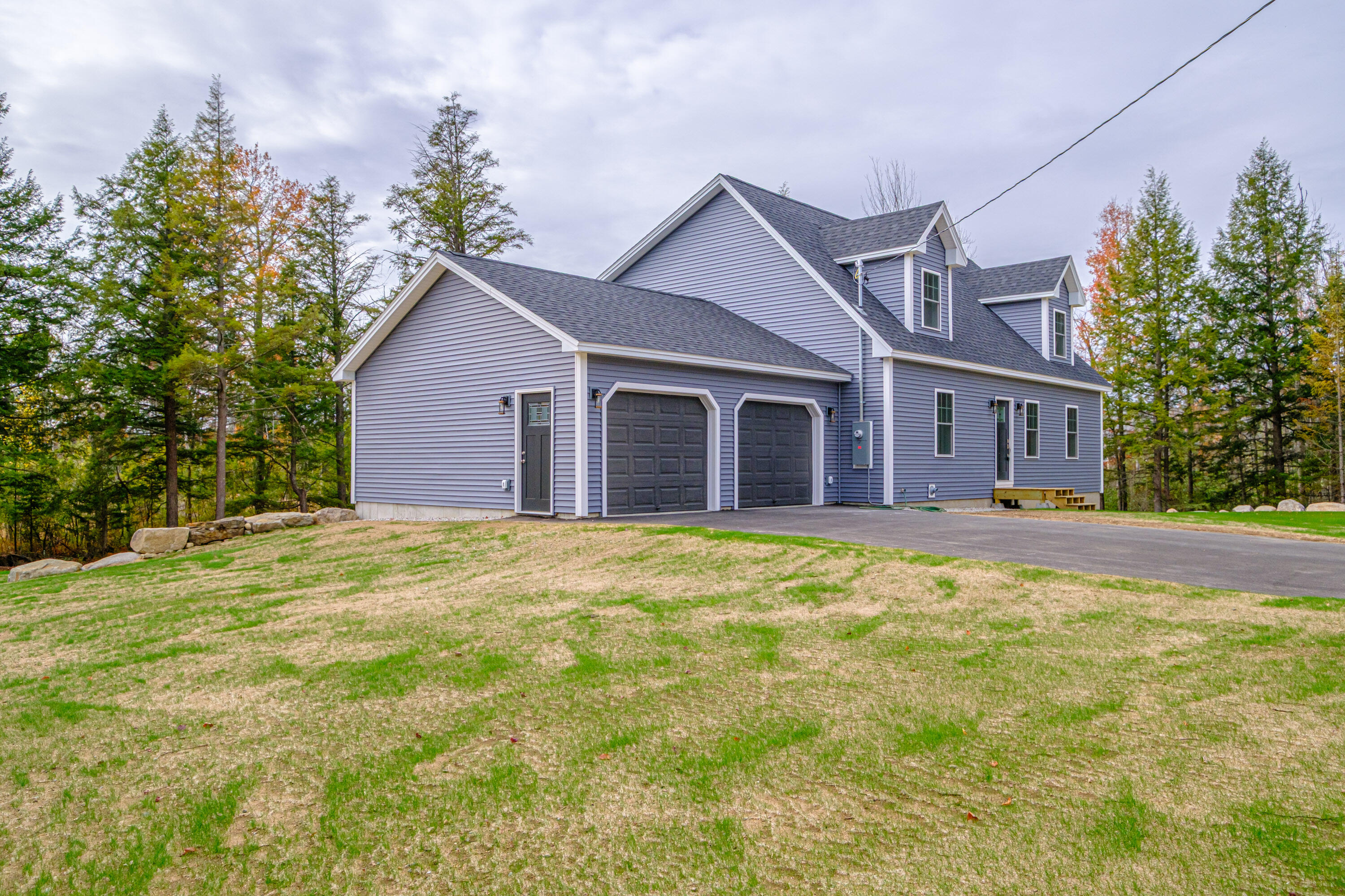 11 Nishell Drive Paris ME 04281