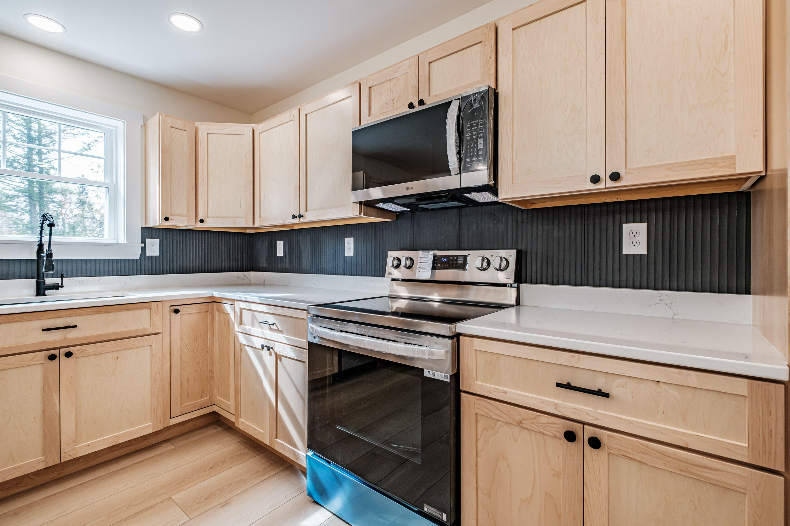 11 Nishell Drive Paris ME 04281