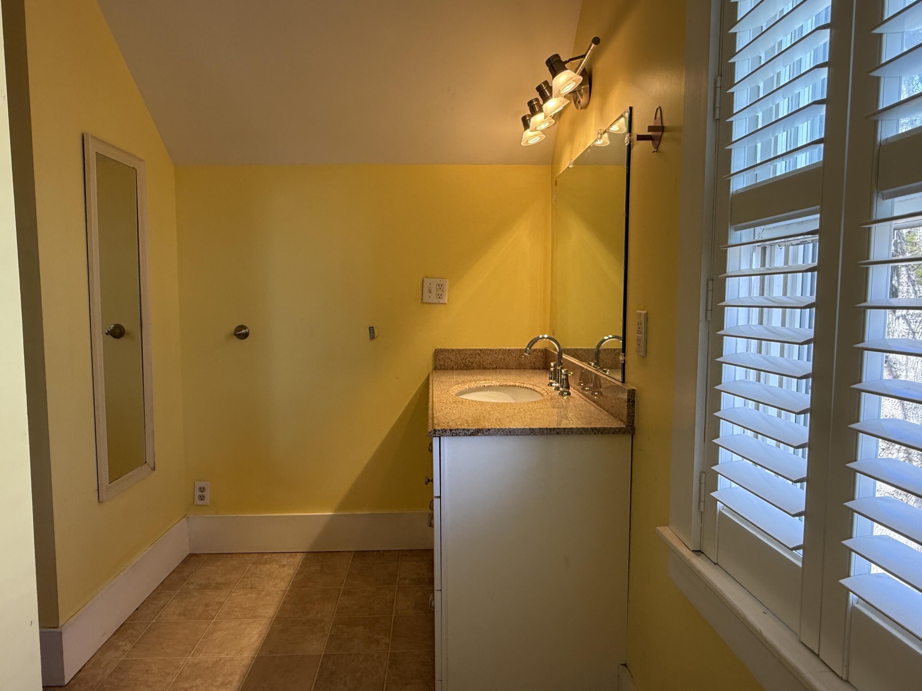 37 Hamlin Street Orono ME 04473