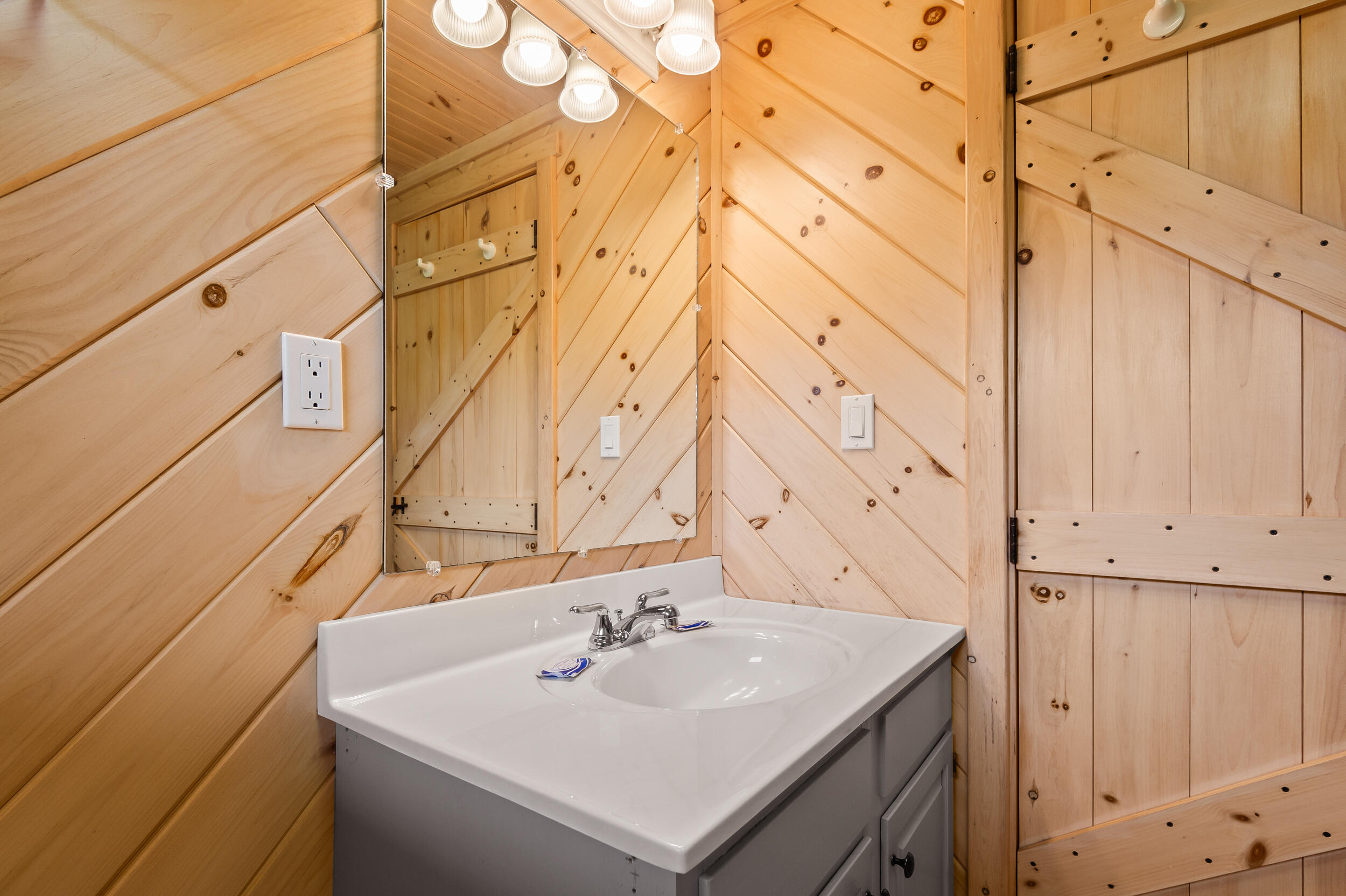 11 Overlook Road Rangeley ME 04970