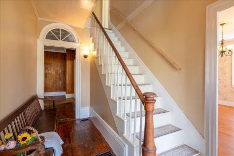 21 Georges Street Thomaston ME 04861