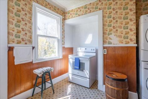 21 Georges Street Thomaston ME 04861