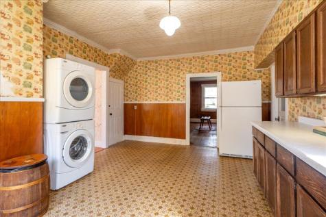 21 Georges Street Thomaston ME 04861
