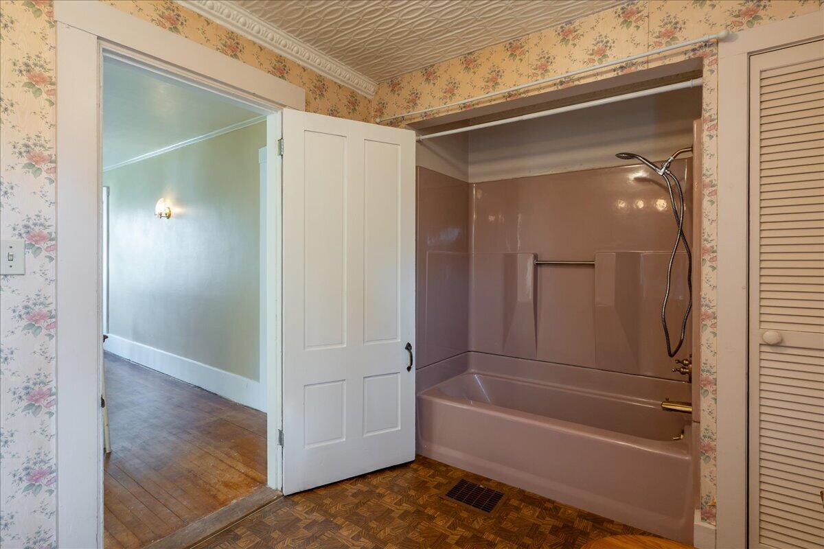 21 Georges Street Thomaston ME 04861
