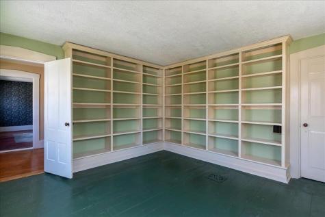 21 Georges Street Thomaston ME 04861