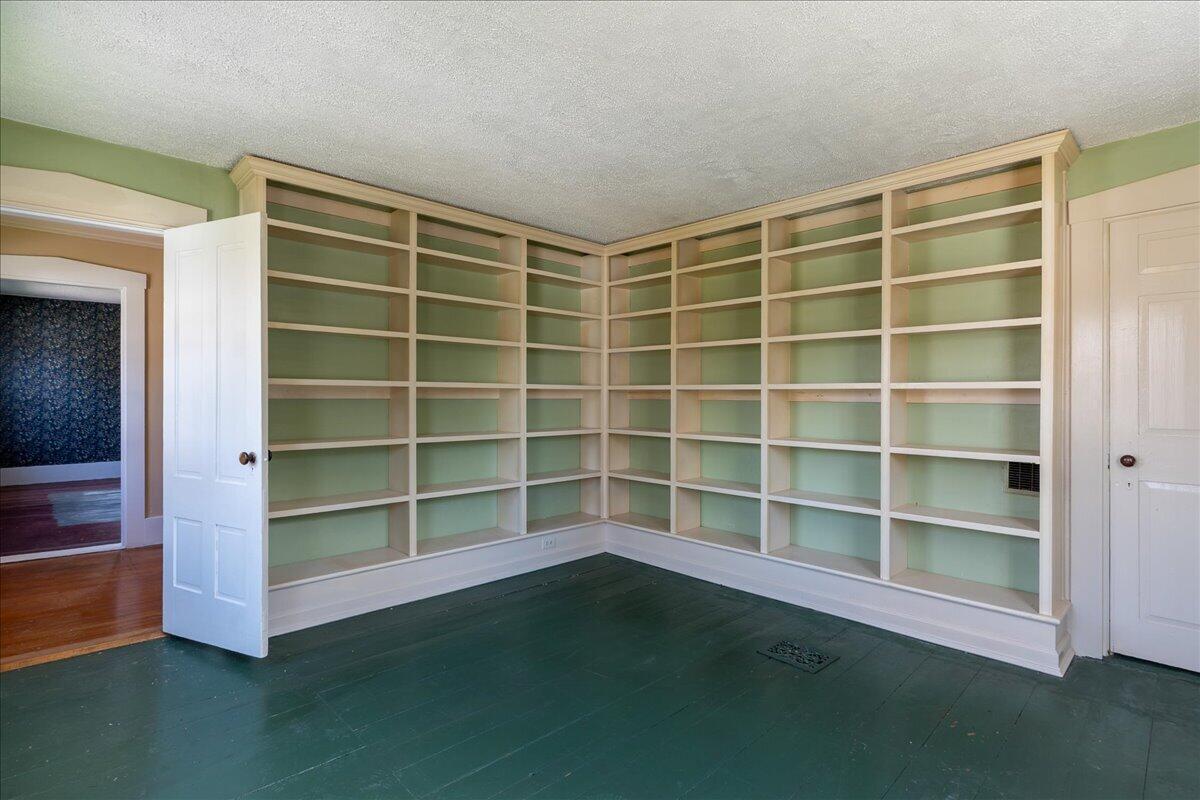 21 Georges Street Thomaston ME 04861