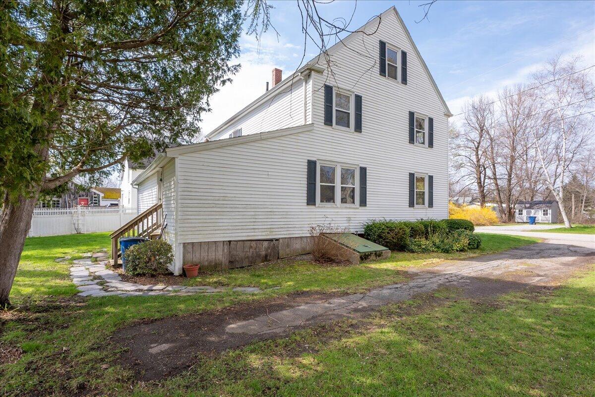 21 Georges Street Thomaston ME 04861