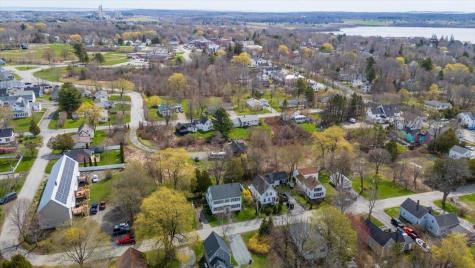 21 Georges Street Thomaston ME 04861