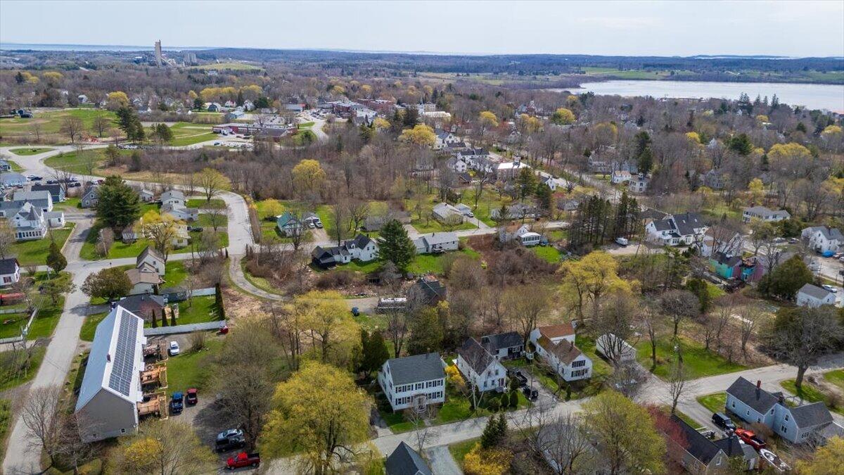 21 Georges Street Thomaston ME 04861