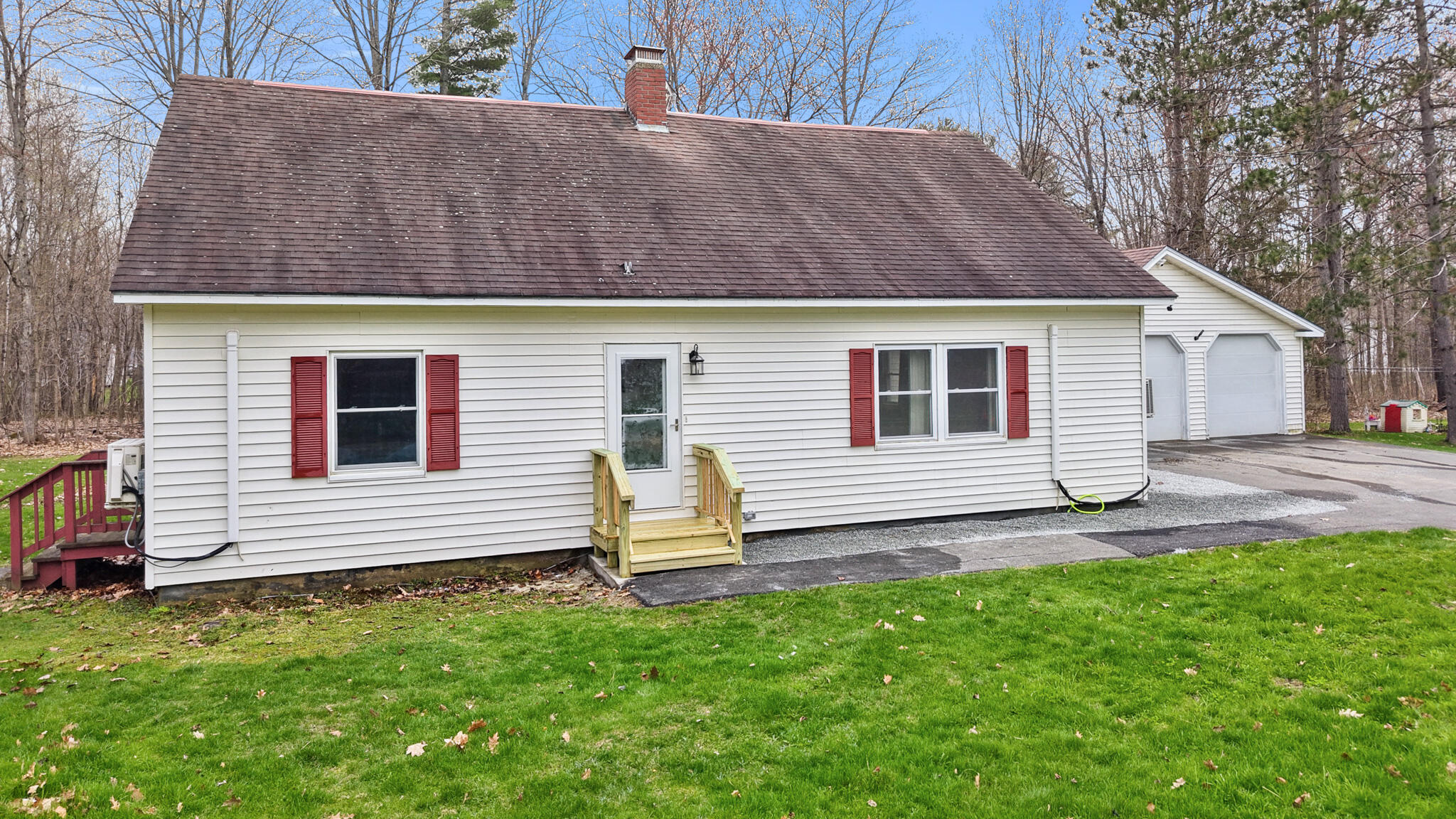 21 Goodwin Street Newport ME 04953
