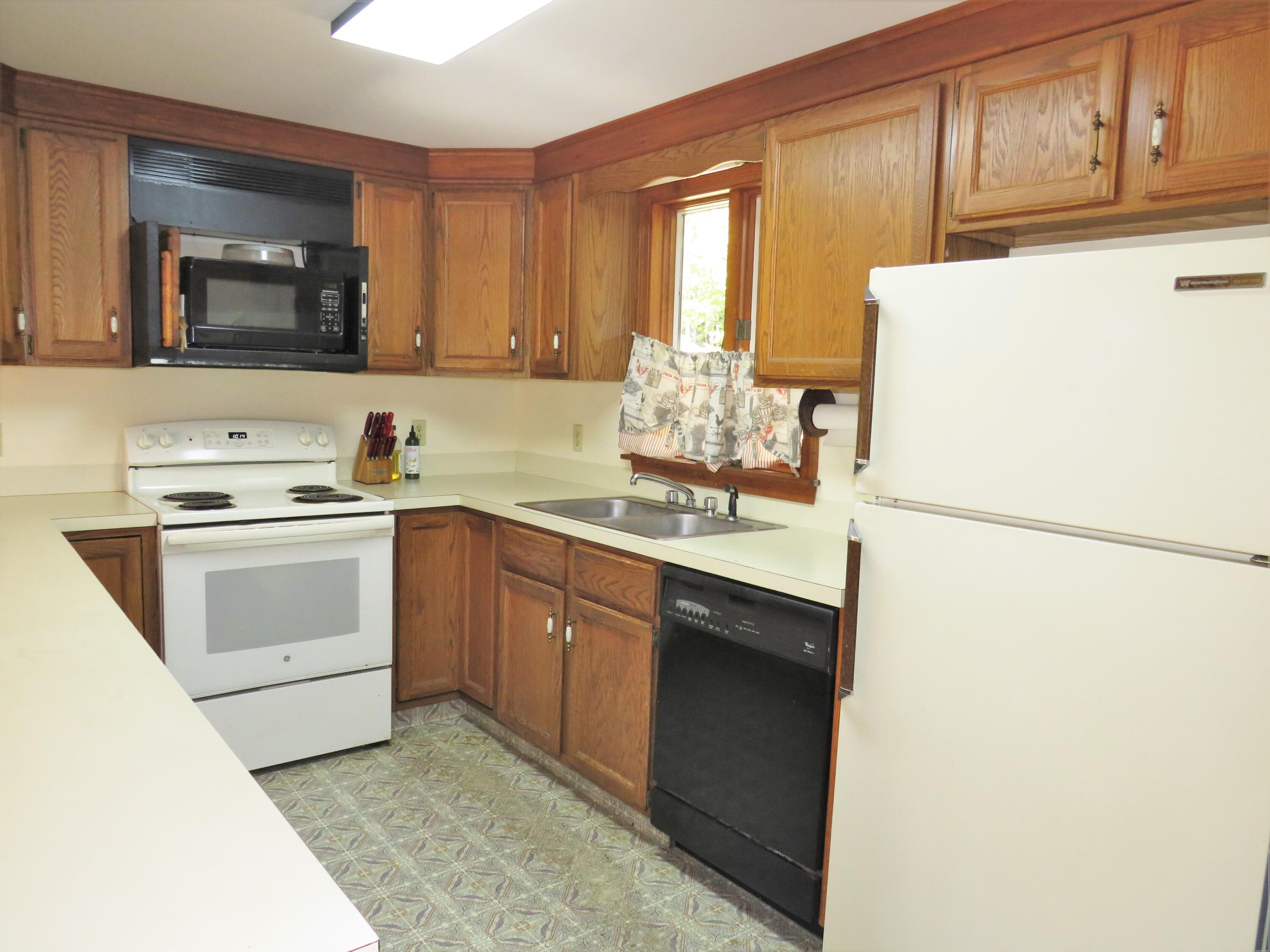 1576 Searsmont Road Appleton ME 04862