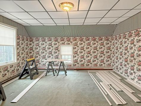 39 Washington Street Rumford ME 04276