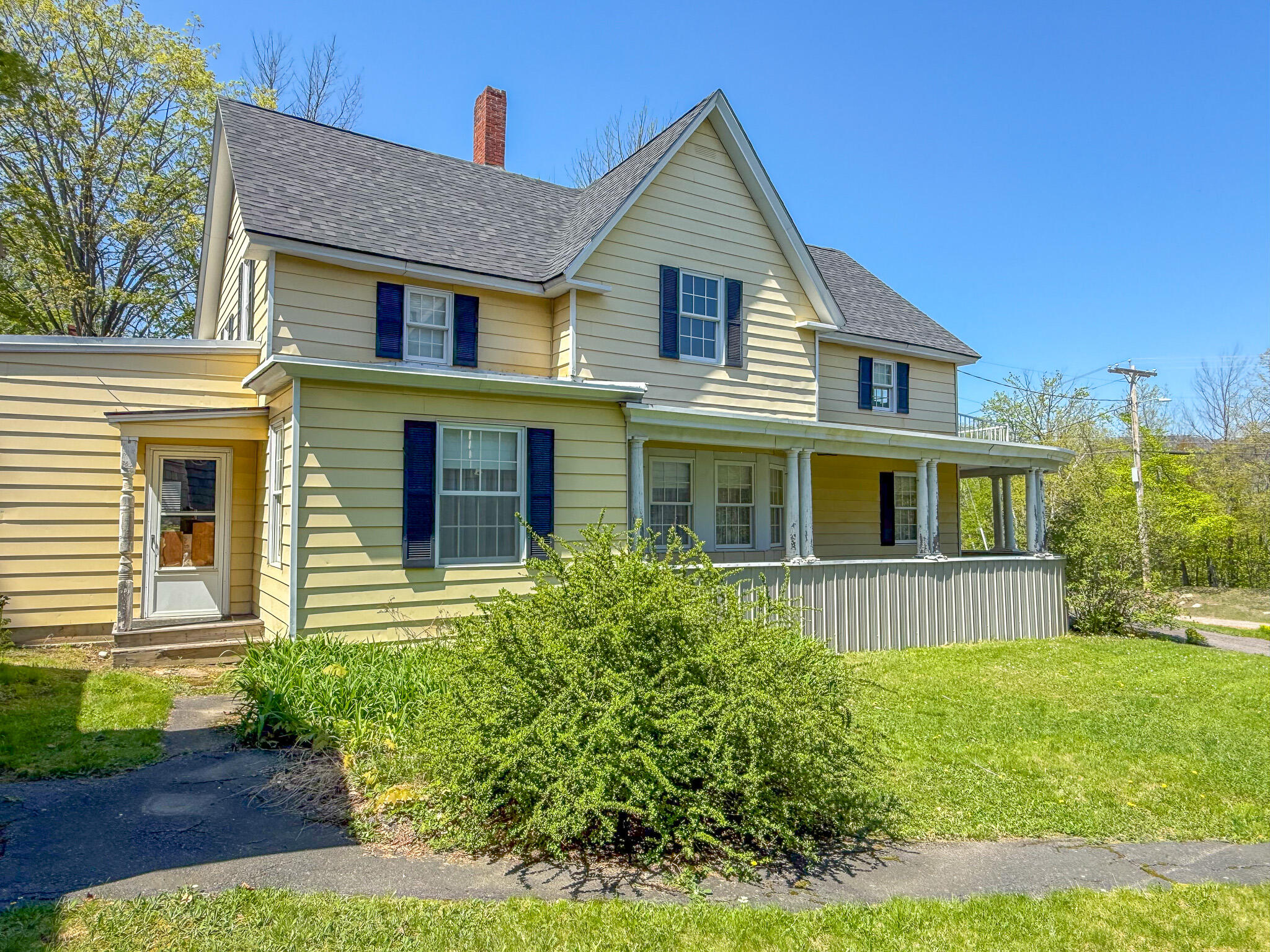 39 Washington Street Rumford ME 04276
