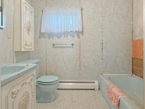 39 Washington Street Rumford ME 04276