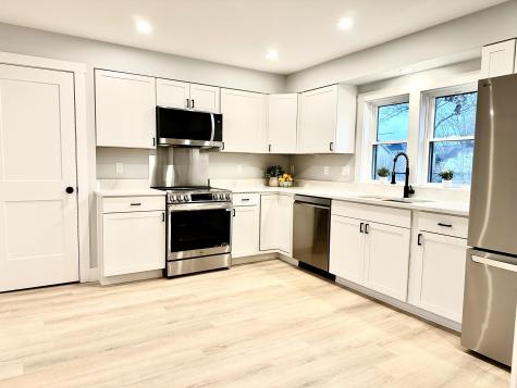 31 Hennessey Avenue Brunswick ME 04011