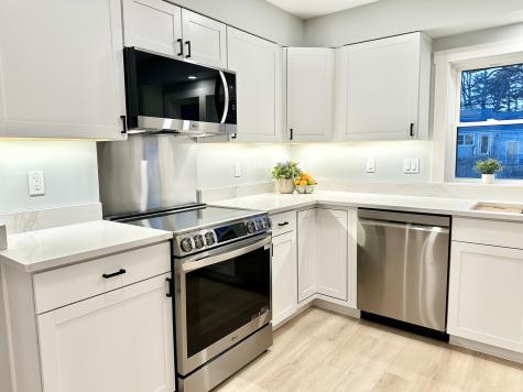 31 Hennessey Avenue Brunswick ME 04011