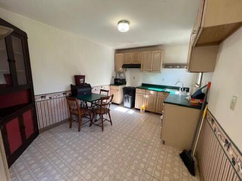 17 Stanley Lane Swans Island ME 04685