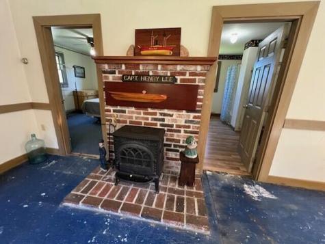 17 Stanley Lane Swans Island ME 04685