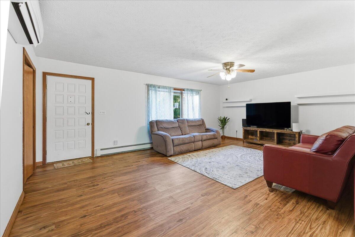 15 Gayton Road Lisbon ME 04250