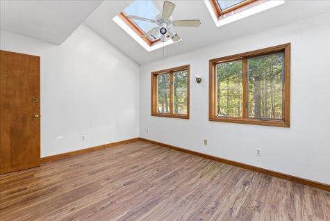 15 Gayton Road Lisbon ME 04250