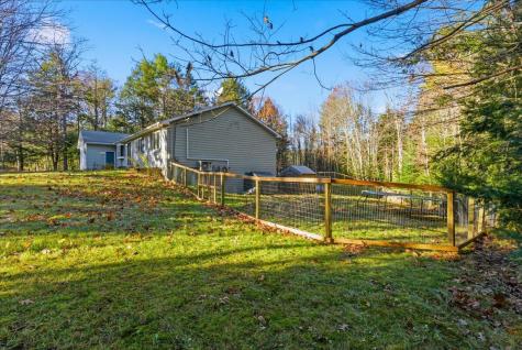 15 Gayton Road Lisbon ME 04250