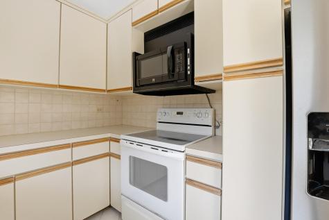 12 Malcolm Road York ME 03909