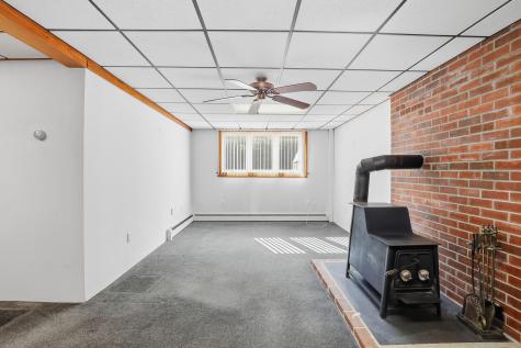 12 Malcolm Road York ME 03909