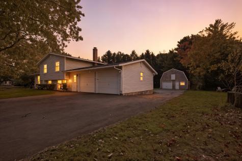 12 Malcolm Road York ME 03909