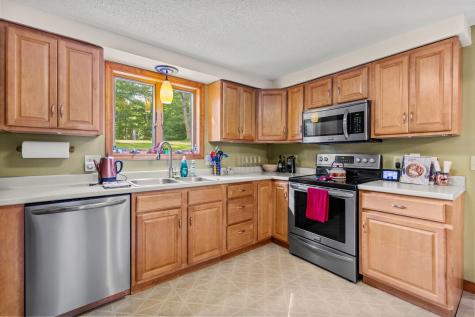 5 Crestwood Drive Westbrook ME 04092